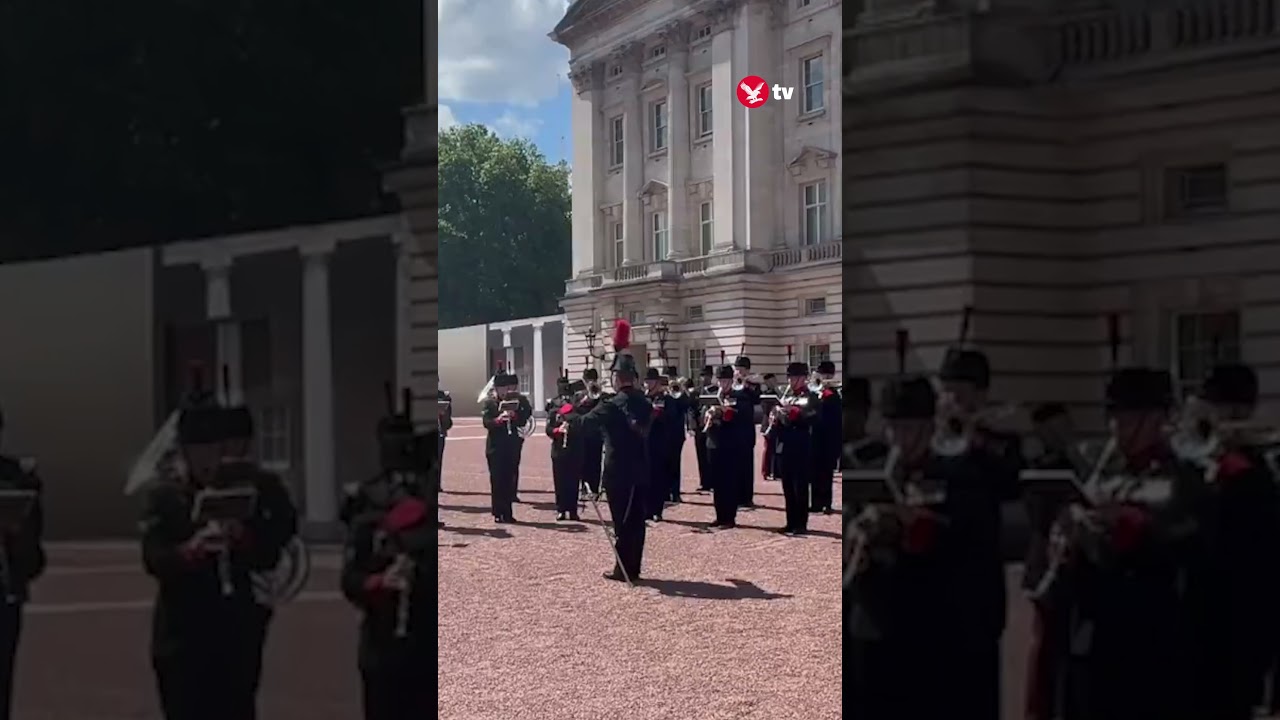 Taylor Swift welcomed by royal military band #music #shorts