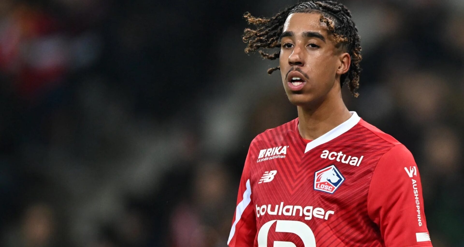 [Fabrice Hawkins] Leny Yoro chatted with Luis Enrique and Luis Campos. Paris wants to give him a starting role with an easy road towards playing for the French national team. Talks are positive but Real Madrid remains his first choice. The price will be around 50M€