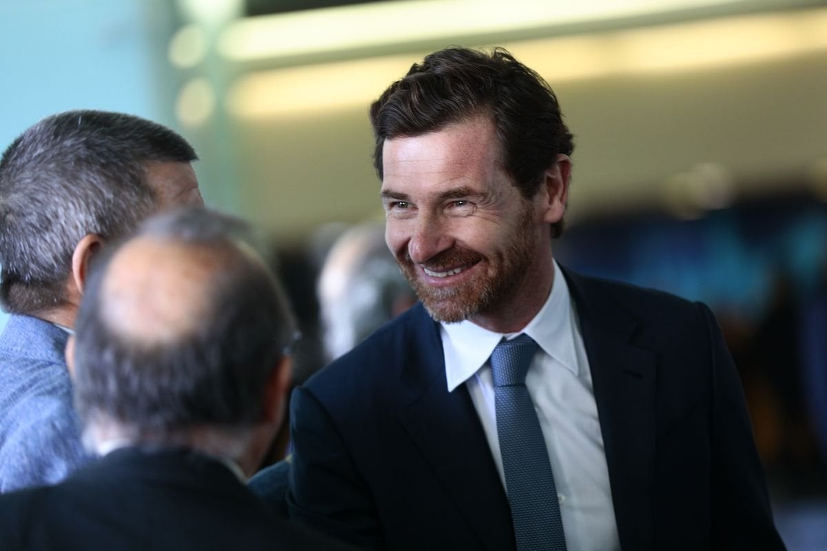 Pepe não vai continuar como jogador no Porto, confirmou o Villas-Boas. Há a possibilidade de se manter, mas noutro cargo.