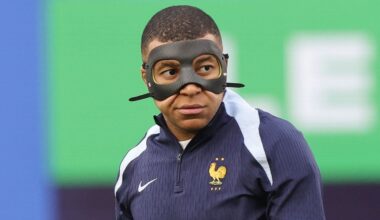 Mbappé scores twice in France practice game