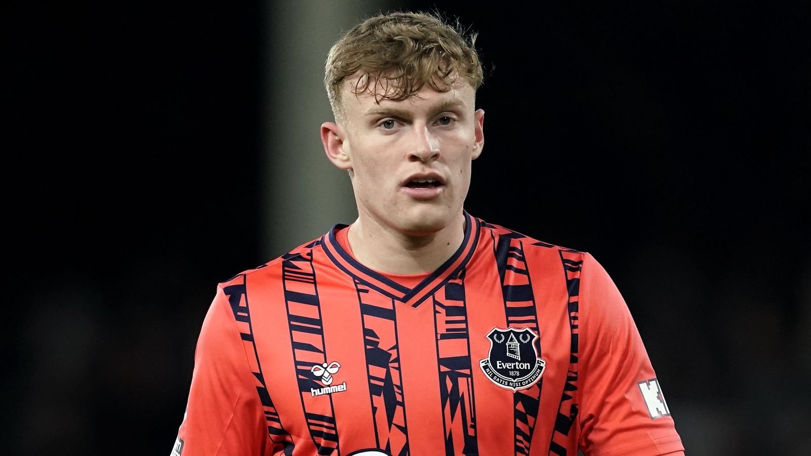 Manchester United expected to make formal approach for Everton defender