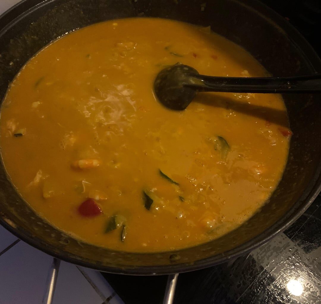 curry Panang de crevettes et saumon