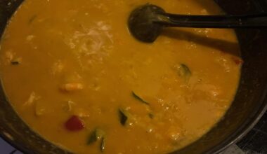 curry Panang de crevettes et saumon
