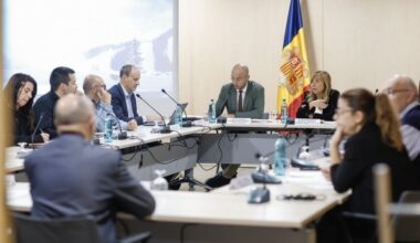 Espot avisa que si patronal i sindicats no es posen d'acord Govern potser no obliga a incrementar els salaris