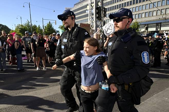 The Finnish police arrested Greta Thunberg.