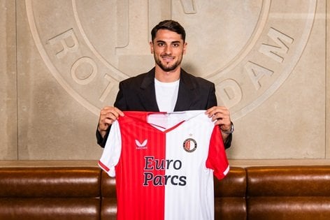 Official: Feyenoord signs Argentine striker Julián Carranza from Philadelphia Union. Signs contract until 2028