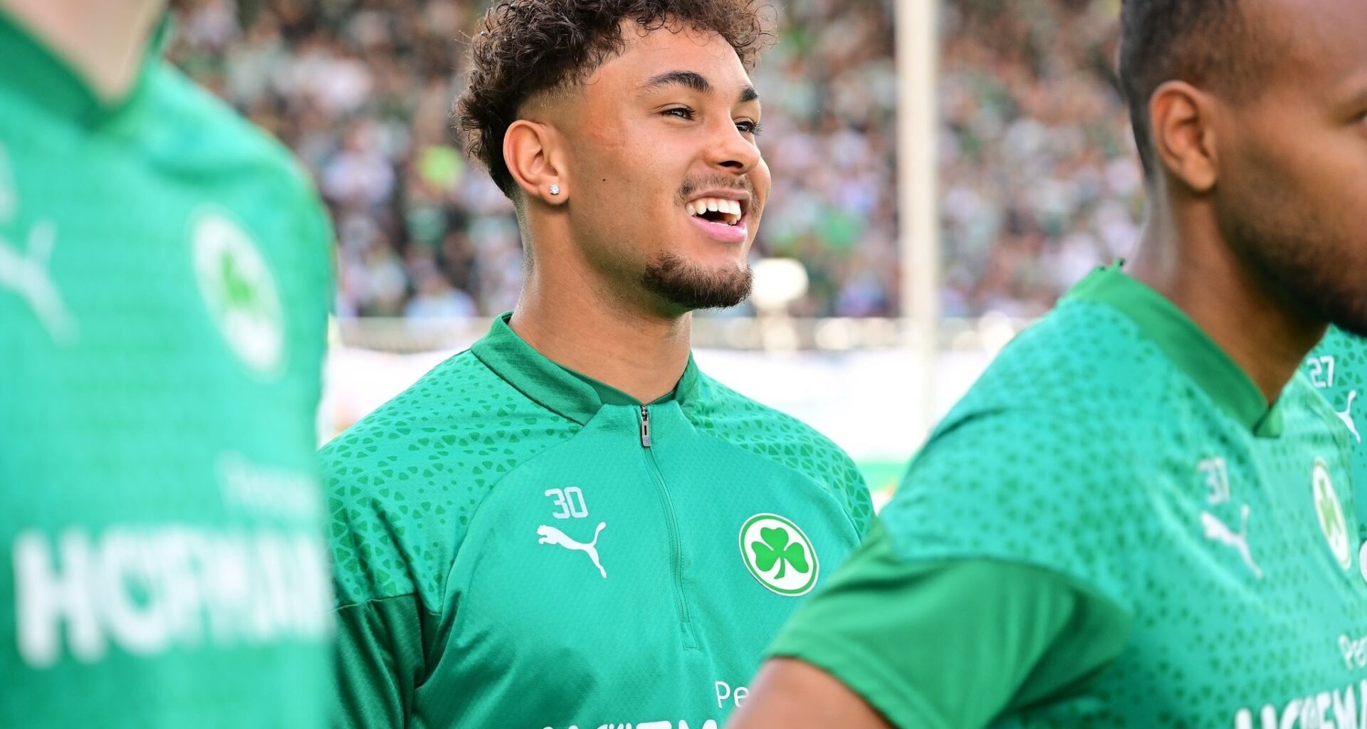 Mainz 05 will Armindo Sieb: Fortgeschrittene Gespräche über eine Leihe mit Kaufoption! Der FC Bayern will die Rückkaufklausel in Höhe von €1,5m aktivieren, um Sieb von Greuther Fürth zurückzuholen. Details müssen noch geklärt werden. Aber Sieb ist bereit, mit Mainz den nächsten Schritt zu gehen.