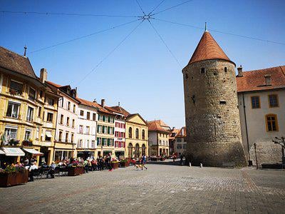 I'm going to Chamblon this July. Is there anything interesting to do there? Anything is good for me: bar, point of view, shop, historical site, or local attraction.
