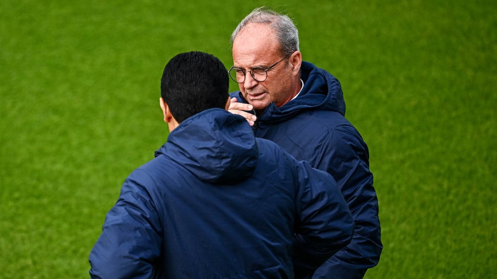 [Hawkins] Despite the rumors, Campos is fully committed to PSG. He hasn’t agreed to join Monaco and is currently working on the mercato for Paris with João Neves as the biggest priority for him and Luis Enrique