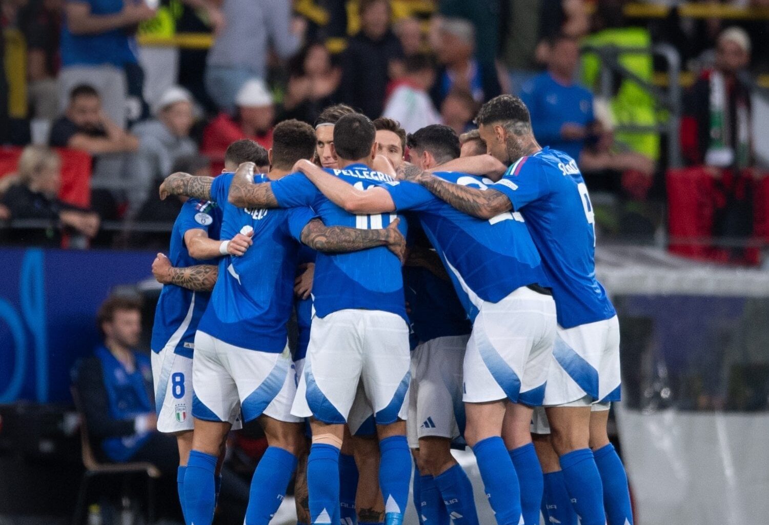 [OptaPaolo] 1 - Italy won their debut match in 4 consecutive editions among European Championship and World Cup for the first time in history. Group.  #EURo2024   #ITAALB