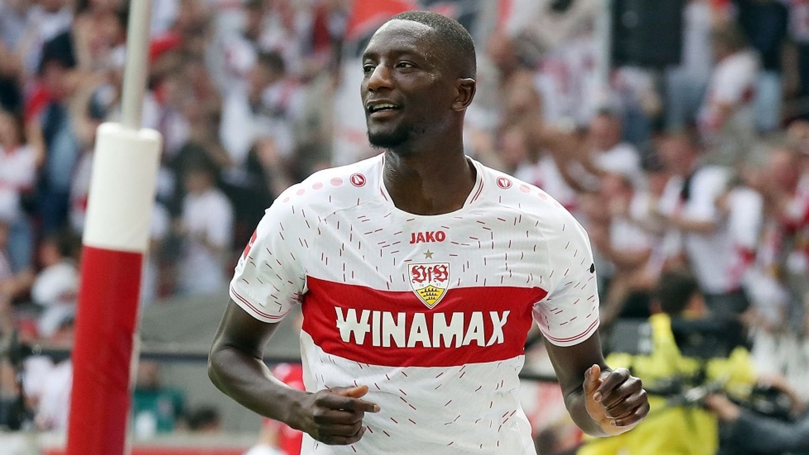 Serhou Guirassy vom VfB Stuttgart hat Entscheidung zur Zukunft getroffen. Nach Sky Informationen hat sich Guirassy entschieden, den VfB Stuttgart zu verlassen. Die Verantwortlichen um den designierten Sportvorstand Fabian Wohlgemuth und Trainer Sebastian Hoeneß sind bereits informiert