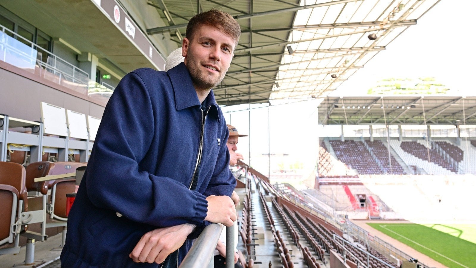 "Hamburger Abendblatt": Brighton würde ca. 7,5 Mio. € + Boni für Hürzeler zahlen - Co-Trainer Németh und Knoop bleiben wohl in Hamburg