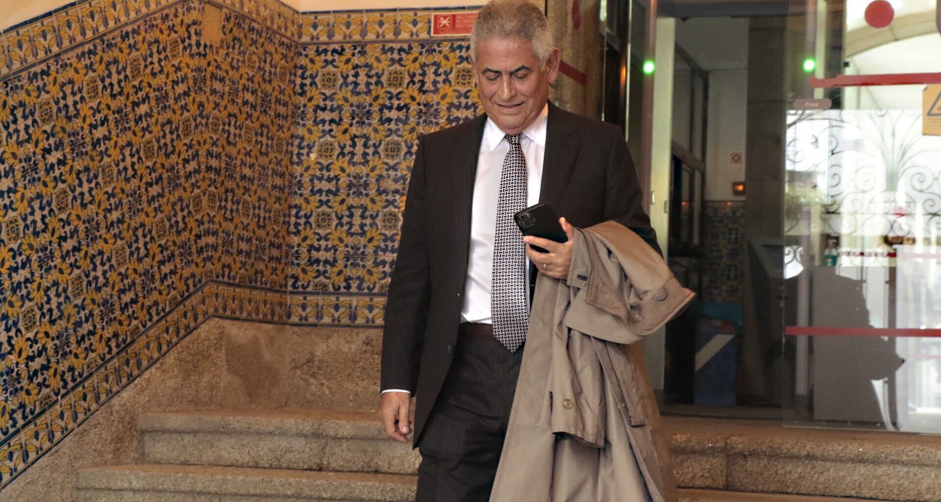 SAD do Benfica, Luís Filipe Vieira e Soares de Oliveira vão a julgamento (saco azul)