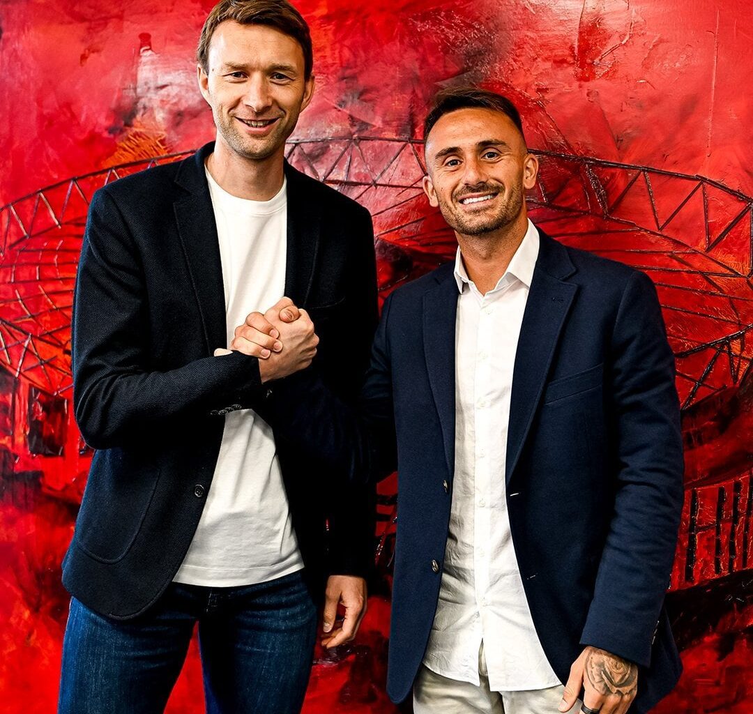 [Bayer Leverkusen] Aleix Garcia signs for Bayer Leverkusen. Contract until 2029