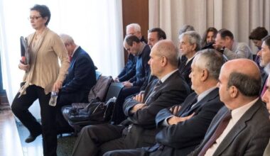 El Constitucional se dispone a quitar el delito de malversación a Griñán y su ‘número dos’ en el caso de los ERE