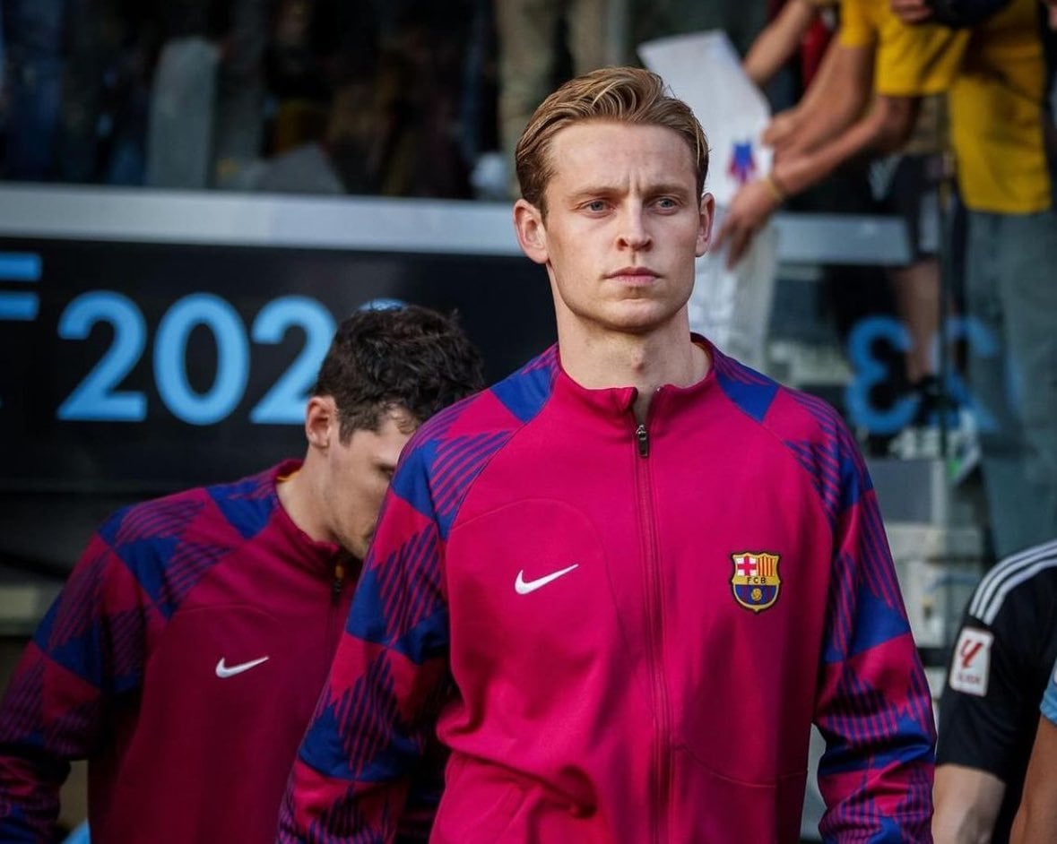 [Fabrizio Romano] Frenkie de Jong: “I am willing to take risks to play Euro2024 for my country… but the most important thing is that it won’t become a chronic ankle injury”. “Right now it doesn’t look like this is the case, which is why I didn’t have surgery”, told Telegraaf.
