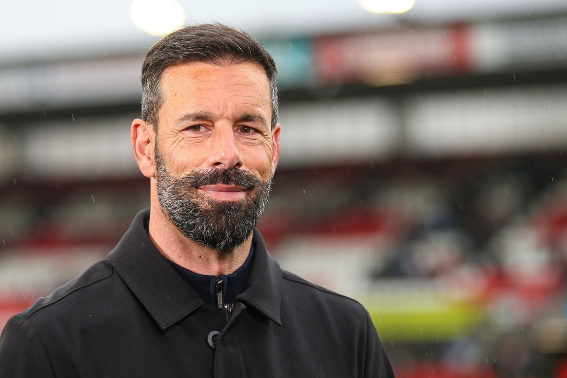 Ruud van Nistelrooij in talks to become the manager of Championship club Burnley