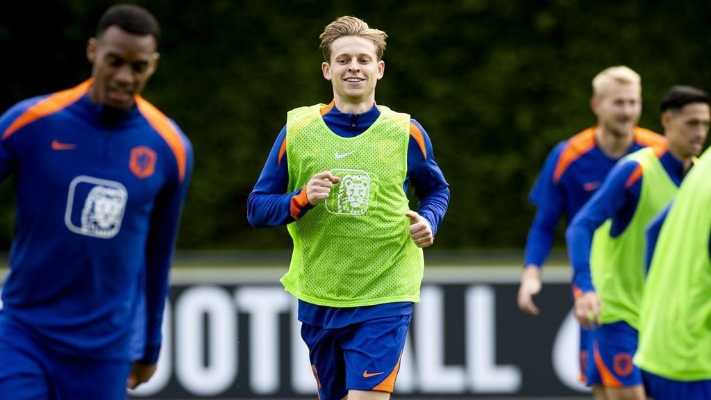 Frenkie de Jong training with Oranje squad again but will not be playing friendly against Iceland