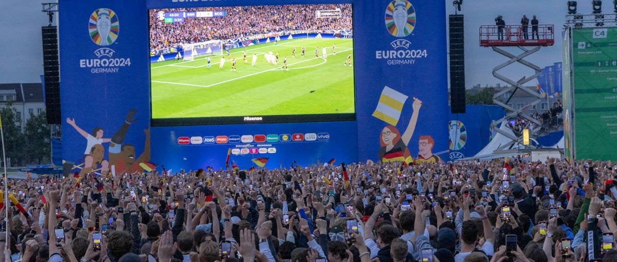 Start auf hohem Niveau: EM-Auftakt lockt mehr Menschen an als jedes WM-Spiel 2022
