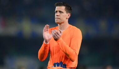 [Romano] Understand there are now issues for Wojciech Szczesny’s move to Al Nassr from Juventus.  After advanced negotiations in the recent days, there are problems between clubs and the deal could be in danger.  Szczesny to Al Nassr, currently on stand-by.