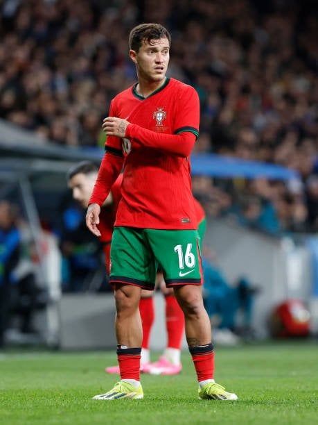 Otávio sofreu uma rotura muscular e para entre 10 a 14 dias, estando em risco a sua participação no Euro 2024