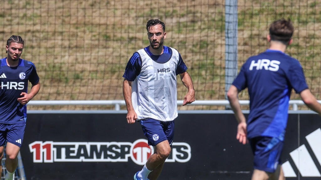 Wilmots äußert sich zu Karaman: "Kenan ist Leistungsträger, der normalerweise 12 bis 15 Tore macht. Aber er muss es wollen. Wir haben ihm ein sehr gutes Angebot gemacht – doch wenn die große Kohle kommt, können wir nicht mitspielen."