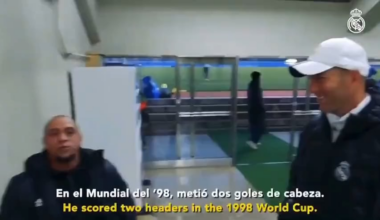 Roberto Carlos and Zizou being bros. ❤