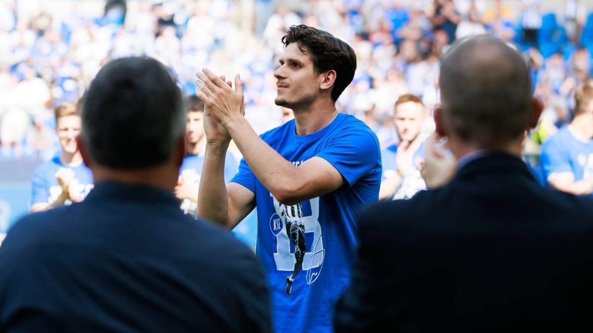 Matanovic kehrt zuversichtlich zur SGE zurück: "Mit meiner Statur kann ich im Sturm eine Facette einbringen, wie sie Frankfurt zuletzt nicht mehr hatte. Die Eintracht hat immer auch von solchen Typen profitiert, Spieler wie Haller, Alex Meier oder Bas Dost. Das empfinde ich als großen Ansporn."
