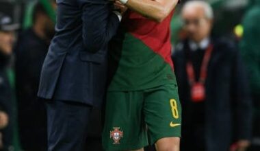 Bruno Fernandes: "Não acho que o Sporting, porque ganhou o campeonato, tem de ter mais jogadores que os outros"

"O Pote e o Trincão mereciam ir? Sim, eu acho que mereciam, mas também acho que os 26 que lá estão mereciam"