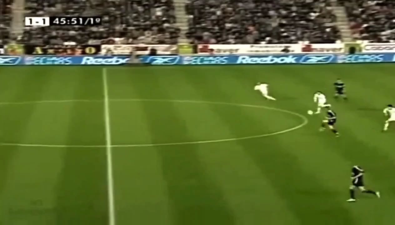 José María Gutiérrez Hernández, commonly known as 'Guti'.This Legend literally had extra eyes on his back 👀🎯