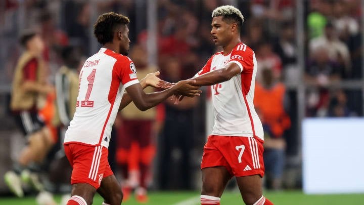 While Kingsley Coman is considering leaving Bayern, Serge Gnabry wants to stay and convince Vincent Kompany. Gnabry is not speaking to other clubs