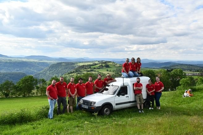 Insolite - Le comité des fêtes de cette commune de Haute-Loire organise une tombola avec... un C15 à gagner !