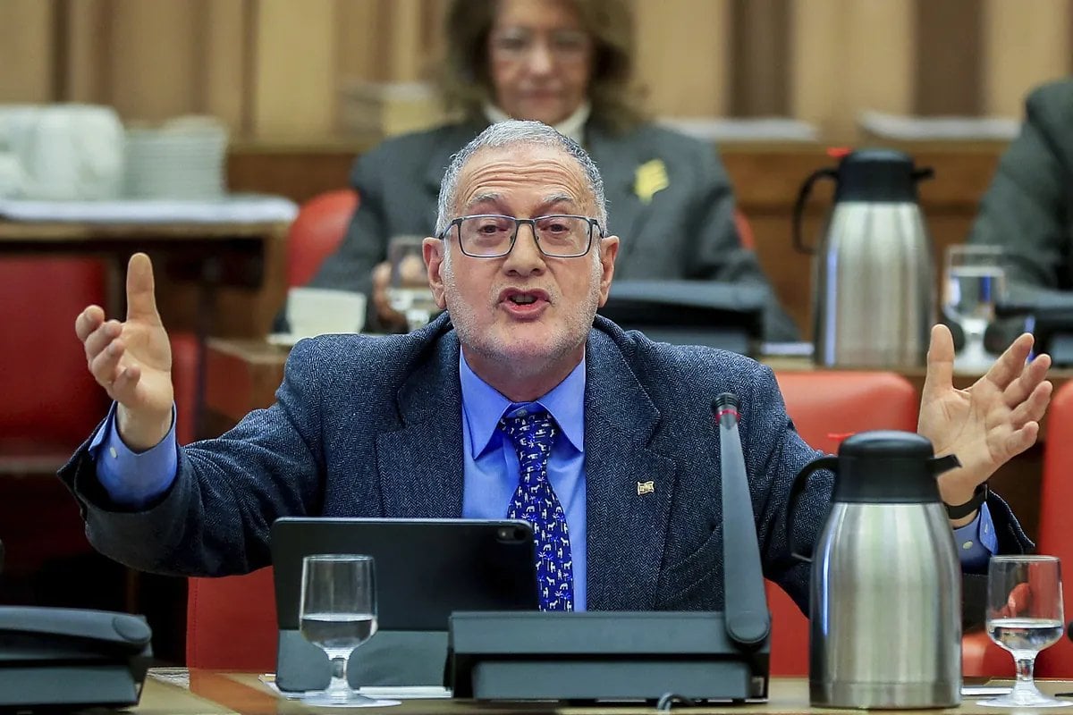 El ex diputado Steegmann se da de baja de Vox y denuncia que el partido se acerca al "neofalangismo"