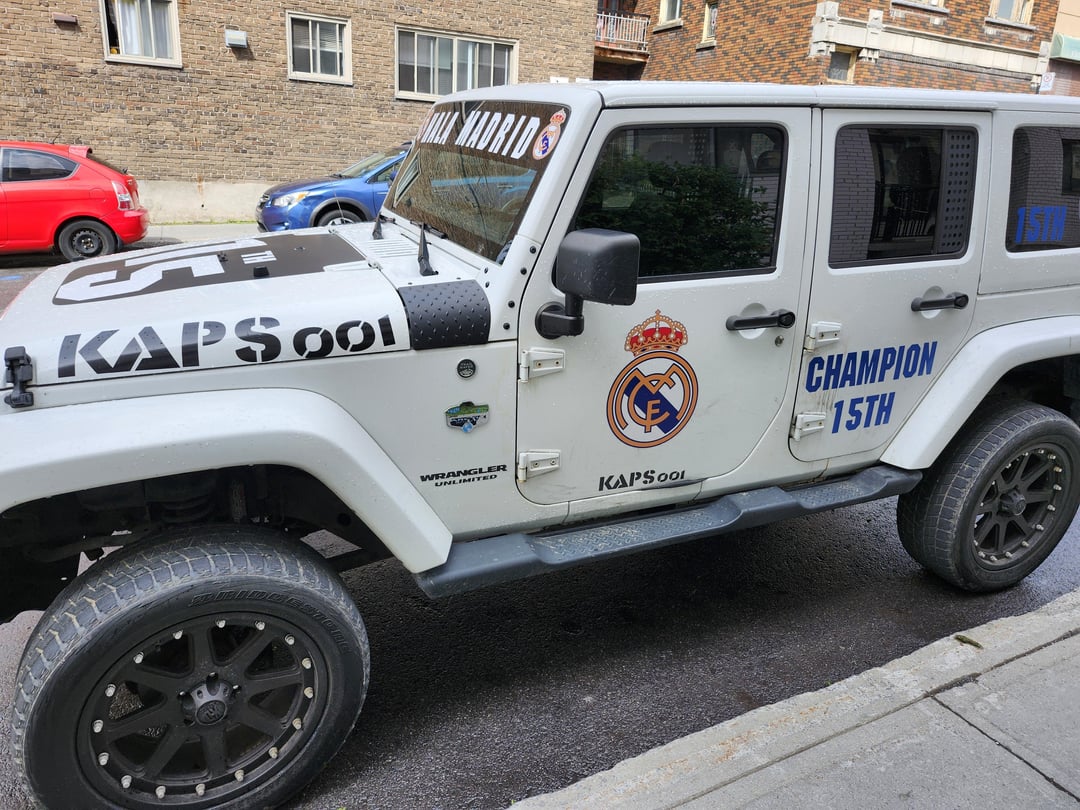 Este Jeep que me encontré en las calles de Montreal,Canada.