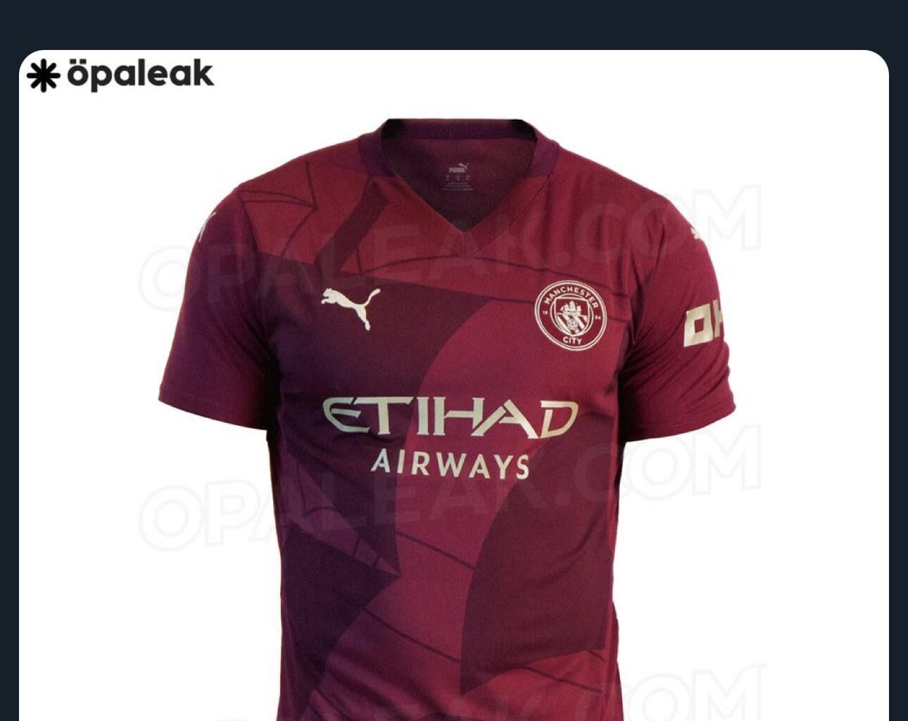 The 3rd kit appears to just be a training shirt. Massive downgrade from the lightning kit