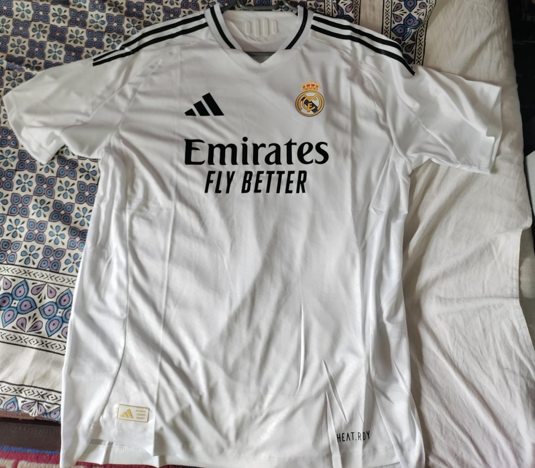 Latest pickup of the new 24/25 season real Madrid home kit!!!!
