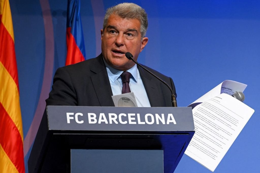 Laporta: “Robert Lewandowski has rejected important financial proposals to stay at Barcelona”.  “Victor Roque? He’s adapting to our world, our club and new environment, he’s getting the right rythm”.