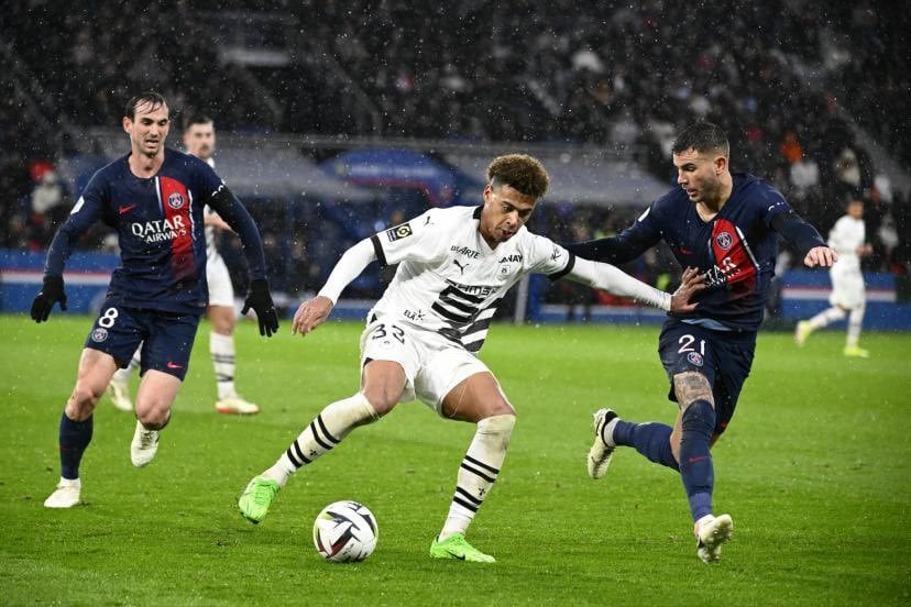 [Djamel] Now that Xavi Simons’ decision has been made, management would like to make Désiré Doué the Dutchman’s number one alternative. However, the competition on the player is very, very tough and it will not be a simple matter to sign him.