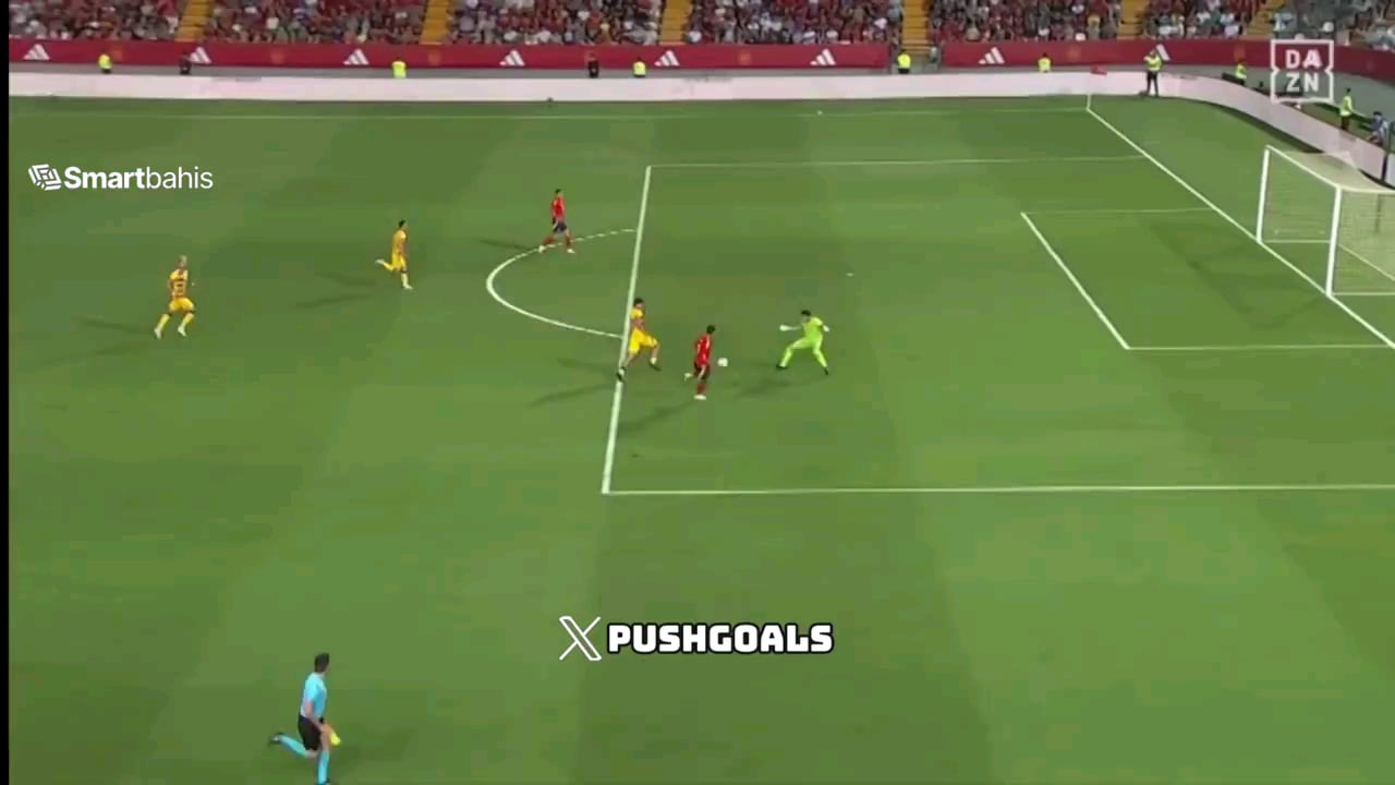 Beautiful through ball by Fermin to Ferran who then assists Oyarzabal to make it 3-0 for Spain