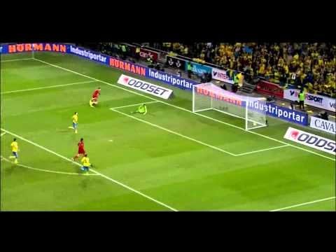 At 1:20, did Vini celeberated his goal vs Dortmund like Cris did in his goal vs Sweden? Like, the words he said "es tu a qui", or something