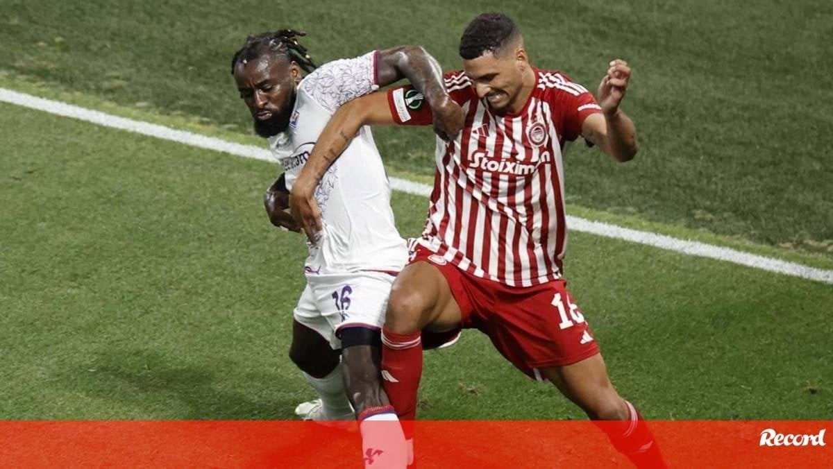 Olympiacos volta à carga e acena com negócio de 15 milhões de euros por David Carmo