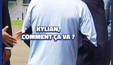 [RMCSports] French president Emmanuel Macron asks Kylian Mbappé when is his signing going to be announced, Mbappé answers "Tonight, tonight".
