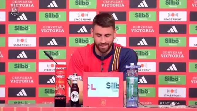 Unai Simón on Kylian Mbappé’s political statement: "At the end of the day, Kylian is a person with much repercussion in the world and society… We have a tendency to comment on certain topics when I don't know if we should… I'm a football player and I should only talk about sports topics."