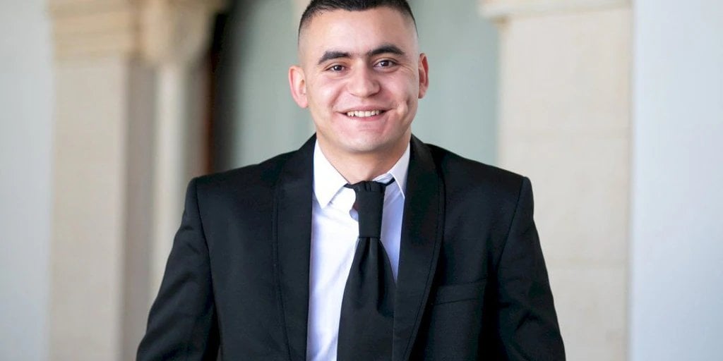 Mustapha Kasmi, de la patera a ingeniero en 9 años: «No hay que discriminar a nadie. Mañana el emigrante puede ser cualquiera»