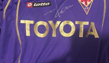 Is this Luca Toni’s signature?