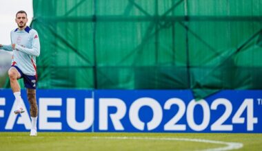 Joselu was very unhappy not to play the Croatia match even with Morata leaving through discomfort in the 67th minute. He declined all media, and fans asking for pictures after the match. He got on the team bus very early (1 hour before it left)