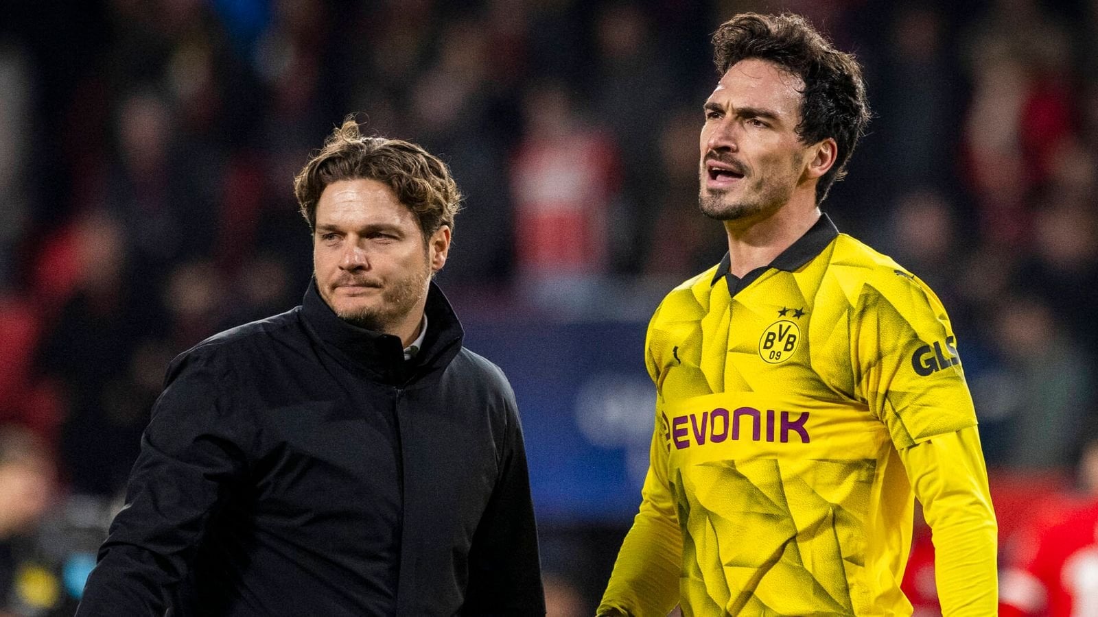 Sky Info: Hummels würde ein weiteres Jahr beim BVB bleiben unter der Bedingung dass Terzic den Verein verlässt - Angeblich würde der Spieler regelmäßig die Taktik des Trainers hinterfragen