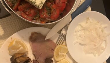 Palamida, Smoked Mackerel, onion, fresh bread and Greek Salad. Salut from Skiathos