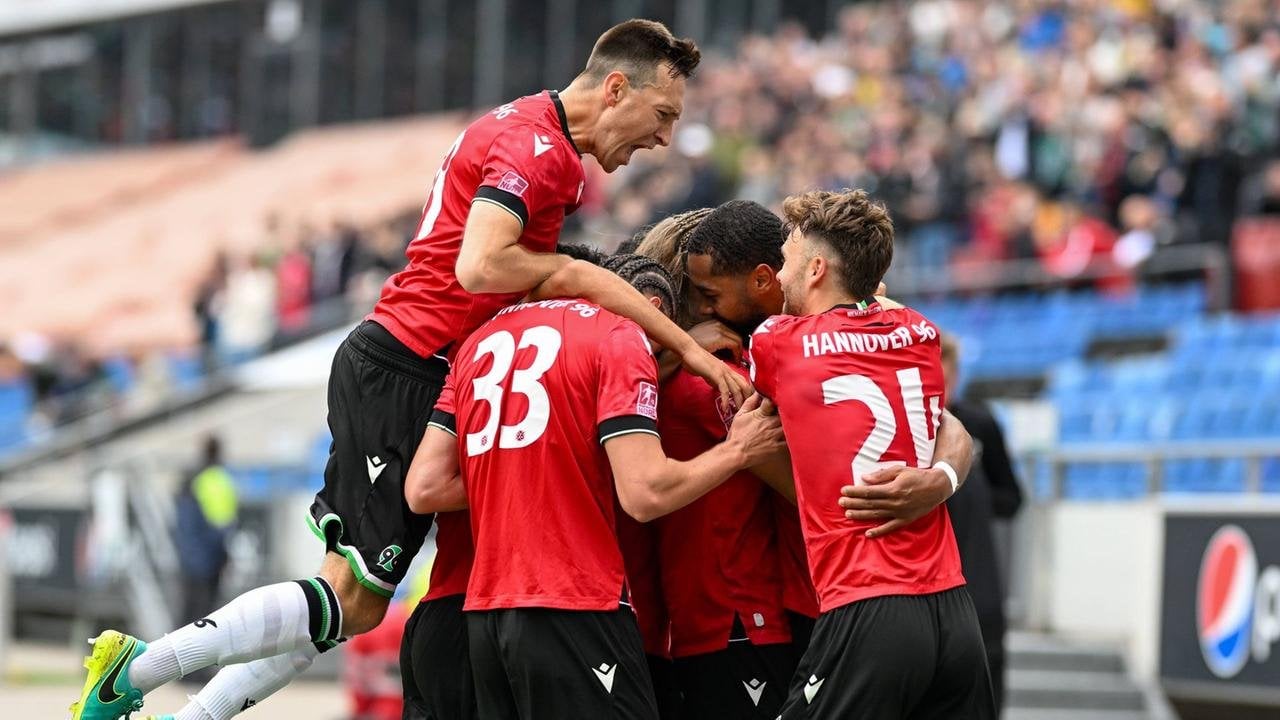 [Aufstiegsspiel 3. Liga] Aufstieg verpasst: Würzburger Kickers scheitern im Elfmeterdrama an Hannover II