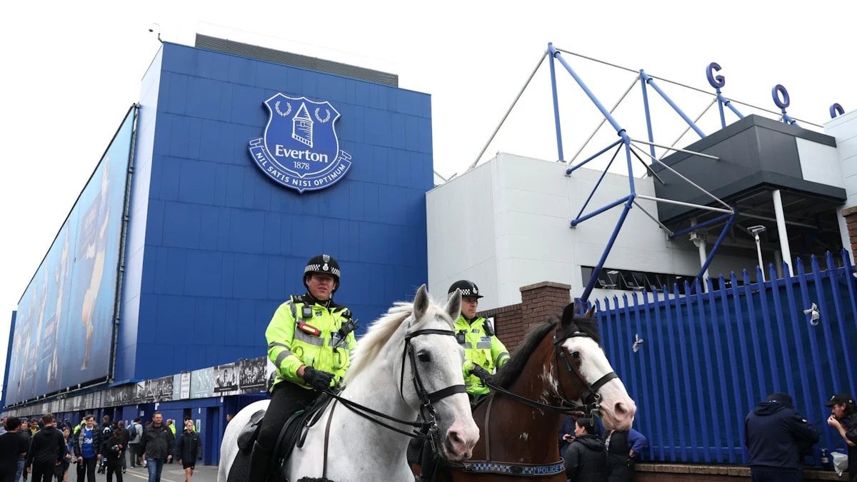 Übernahme des FC Everton durch Hertha-Partner 777 geplatzt: Laut der norwegischen Investigativ-Plattform Josimar plant die wirtschaftlich angeschlagene US-Investmentgesellschaft den Verkauf aller Beteiligungen an Fußball-Klubs